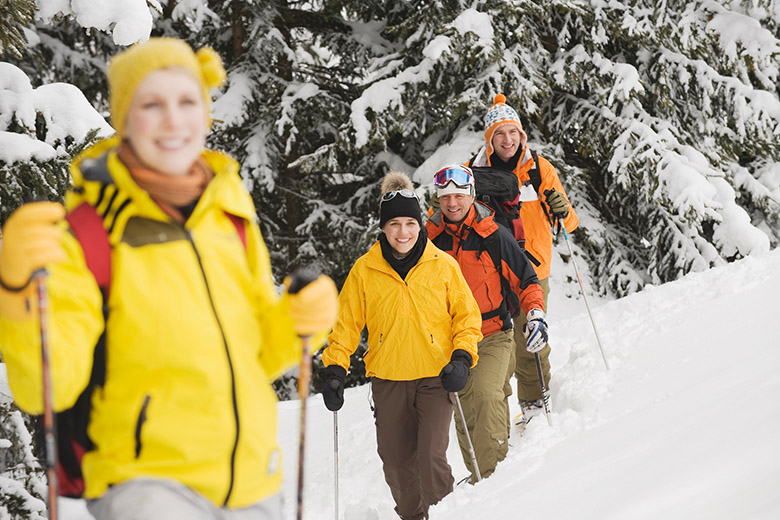 01-Teamevent Schneeschutour Bild 1